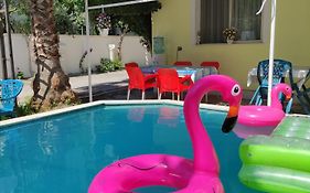 Ilirida-Swimming Pool & Garden View Rooms For Rent